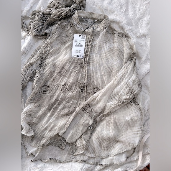 ZARA SNAKE PRINT BLOUSE WITH TIE - Picture 6 of 6